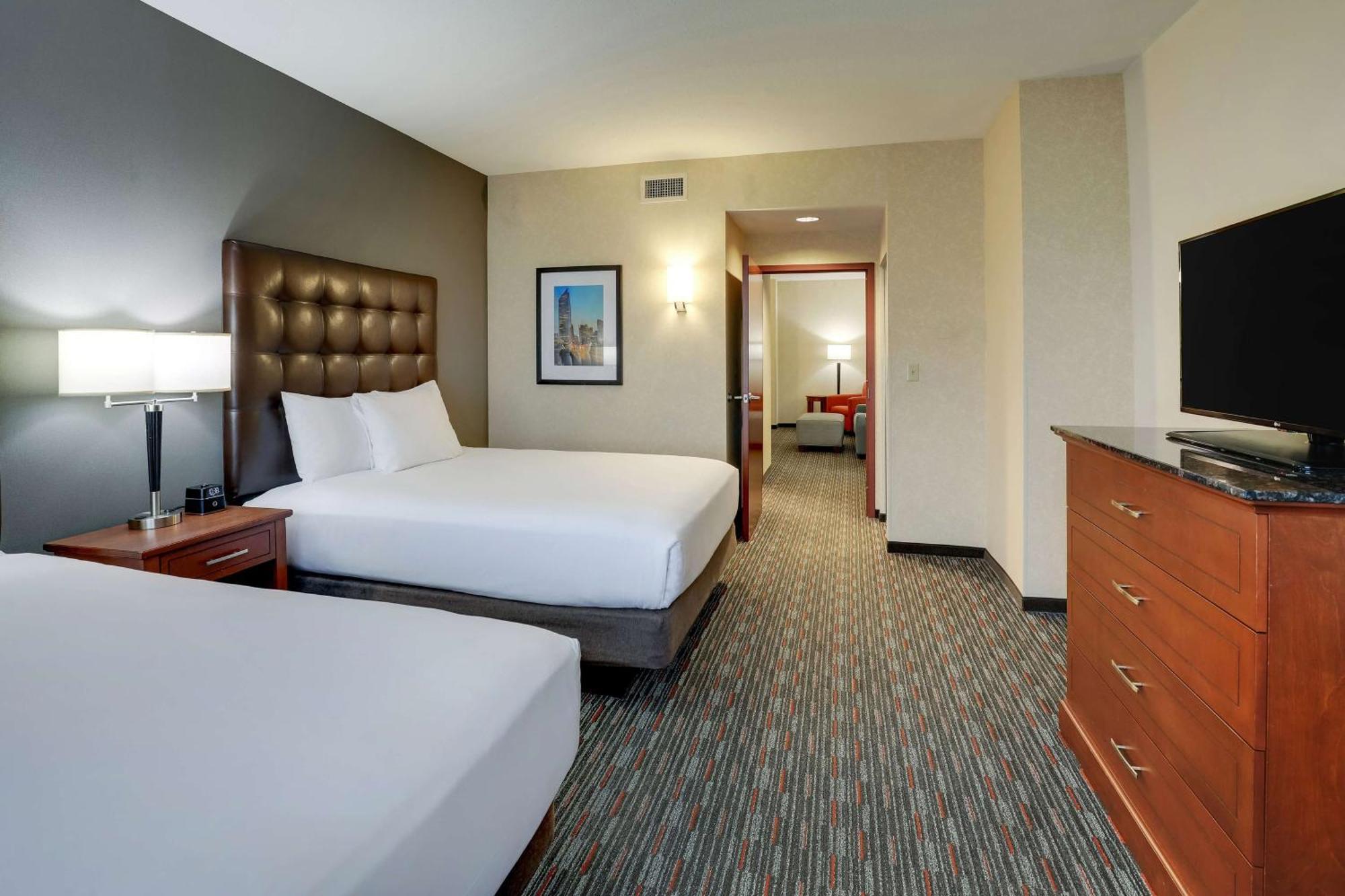 Drury Inn & Suites Charlotte Arrowood Exterior photo