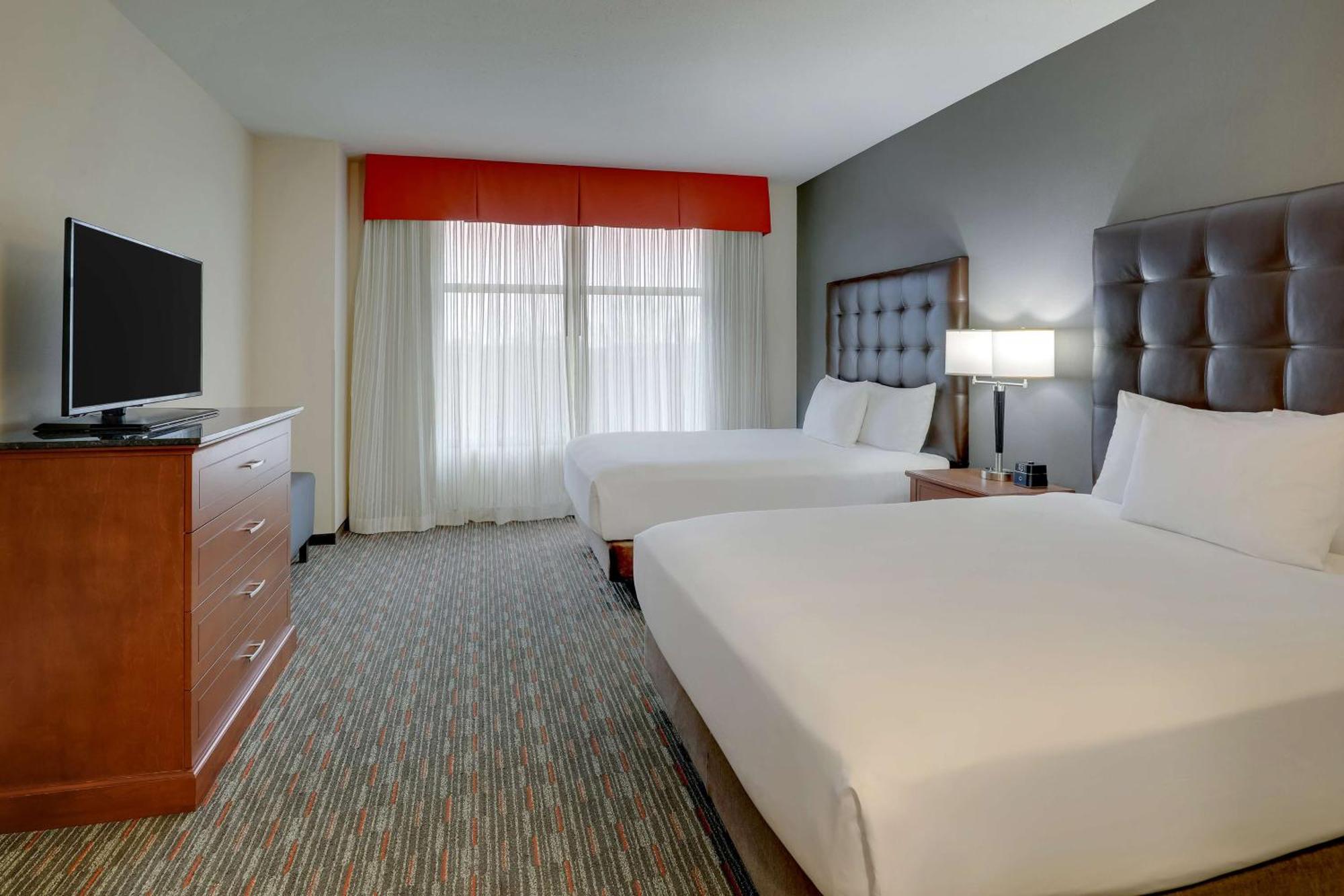 Drury Inn & Suites Charlotte Arrowood Exterior photo